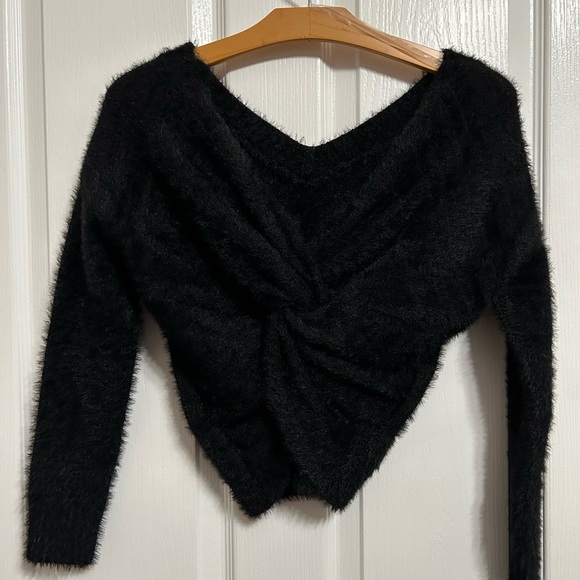 New Francesca’s Black Mi Ami  fuzzy sweater twist back. Size Y12 (xs) NWOT. - Picture 3 of 8